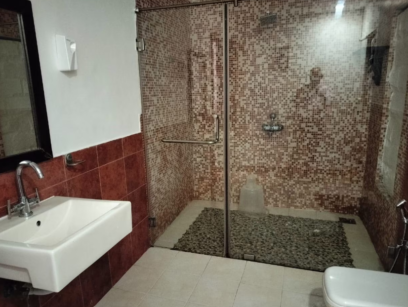 SURF House Beach Resort by CALUX (Right on Baga Beach)
