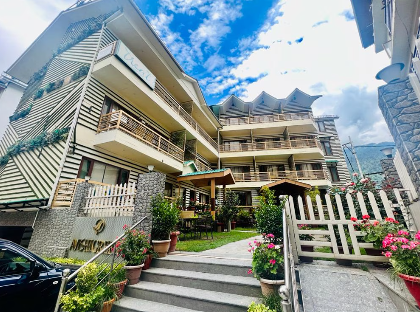 Hotel Avishi Greens, Manali