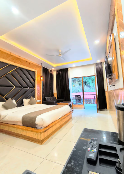 Hotel Pine Tree