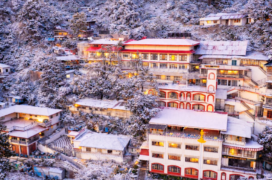 CALUX Hill Queen Mussoorie