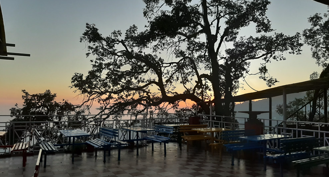 CALUX Hill Queen Mussoorie